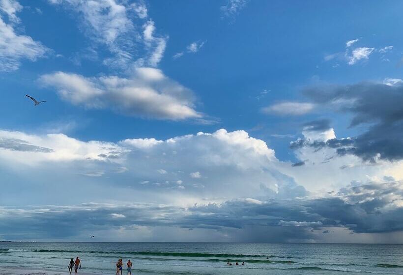 فندق Casey Key Resorts  Beachfront