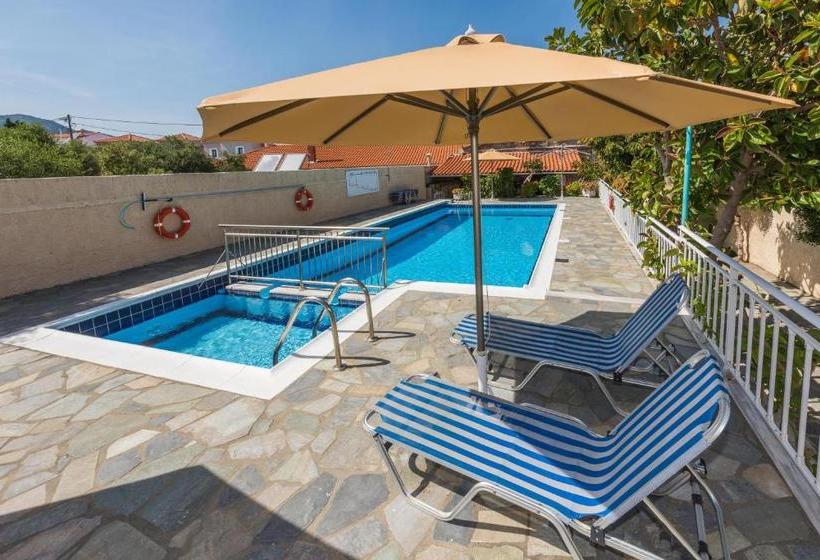 ホテル Christinangela