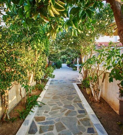 ホテル Christinangela