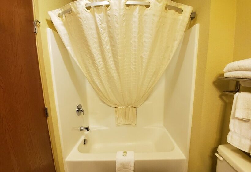 فندق Cobblestone Inn And Suites   Eaton