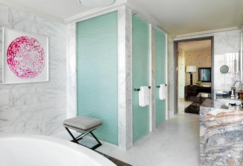 Four Seasons Hotel Abu Dhabi At Al Maryah Island