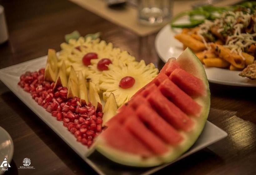 فندق Abigail Goradia S