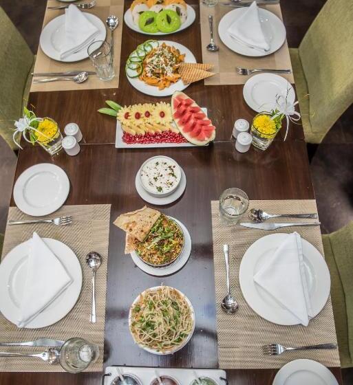 فندق Abigail Goradia S