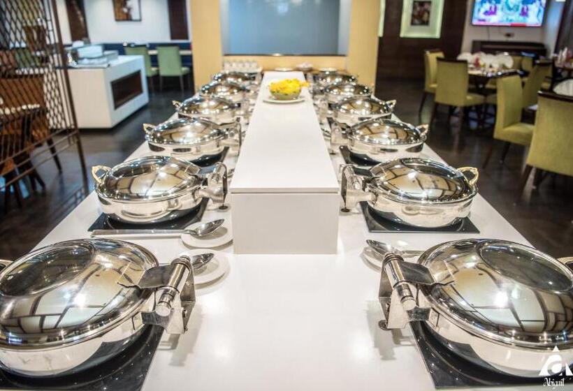 فندق Abigail Goradia S