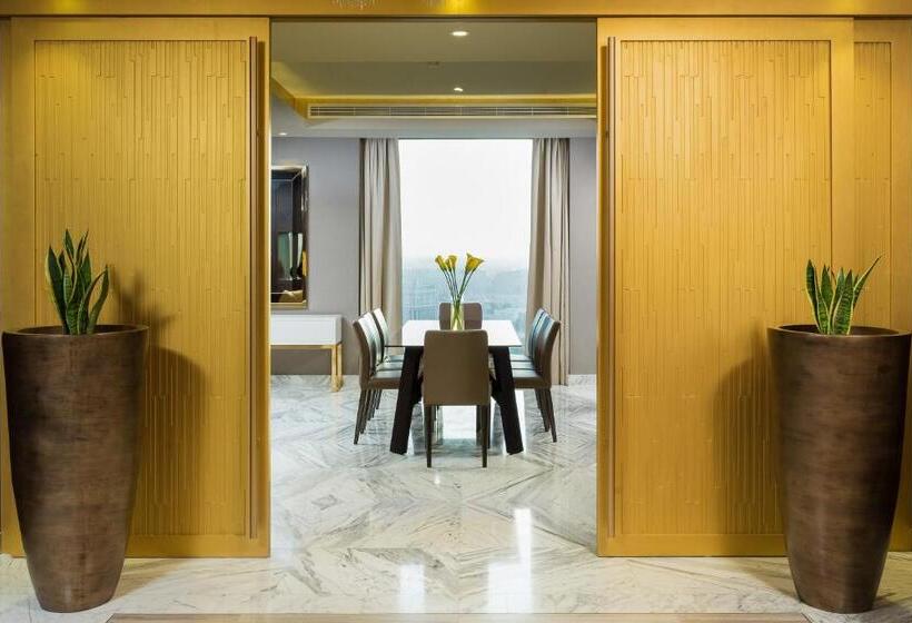 هتل Grand Millennium Muscat