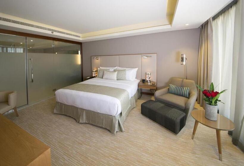 هتل Grand Millennium Muscat