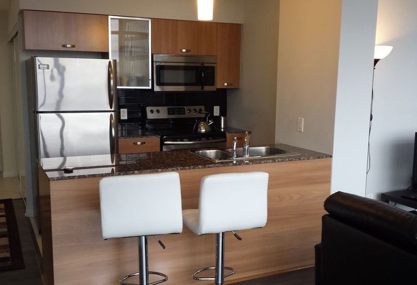 Отель Grenville Furnished Apartment