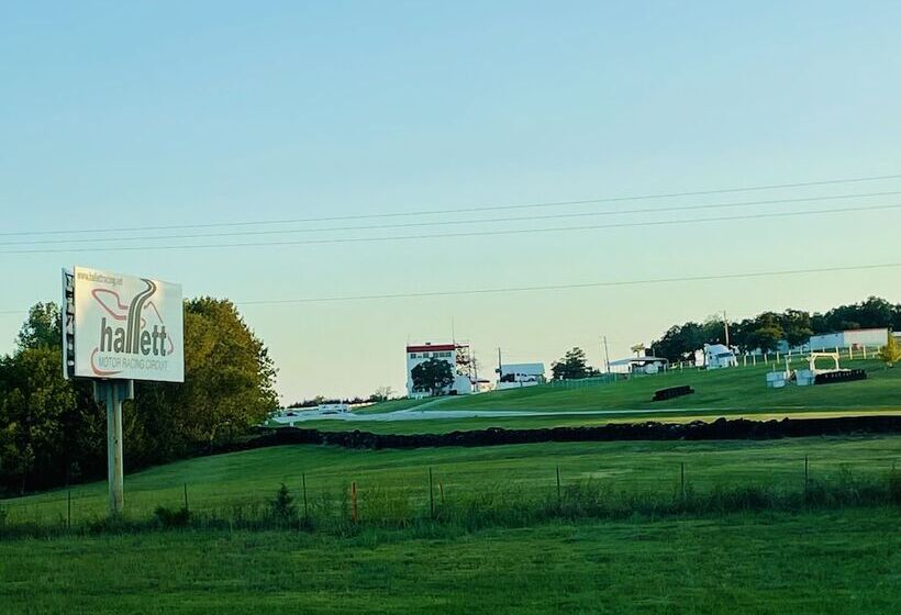 فندق Holiday Inn Express & Suites Tulsa West   Sand Springs, An Ihg