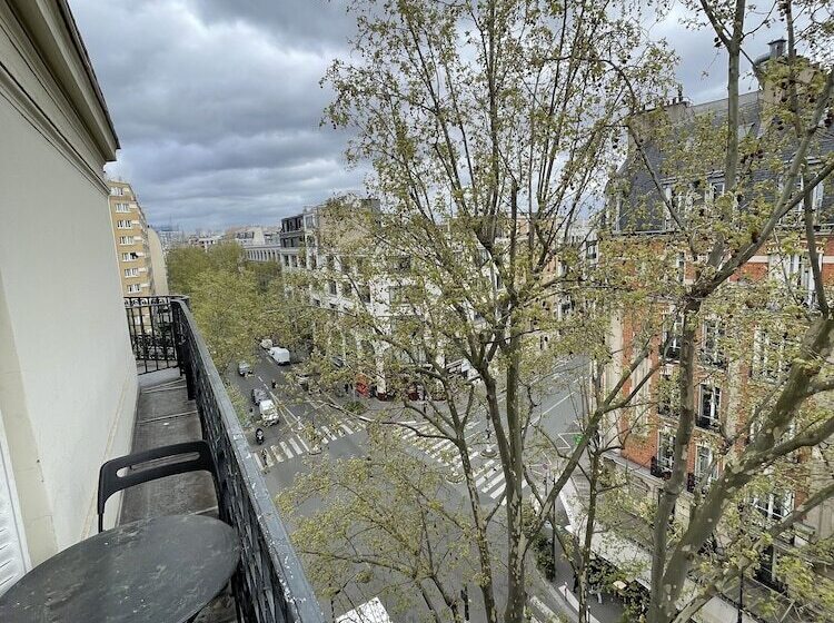 ホテル Hôtel Baudin