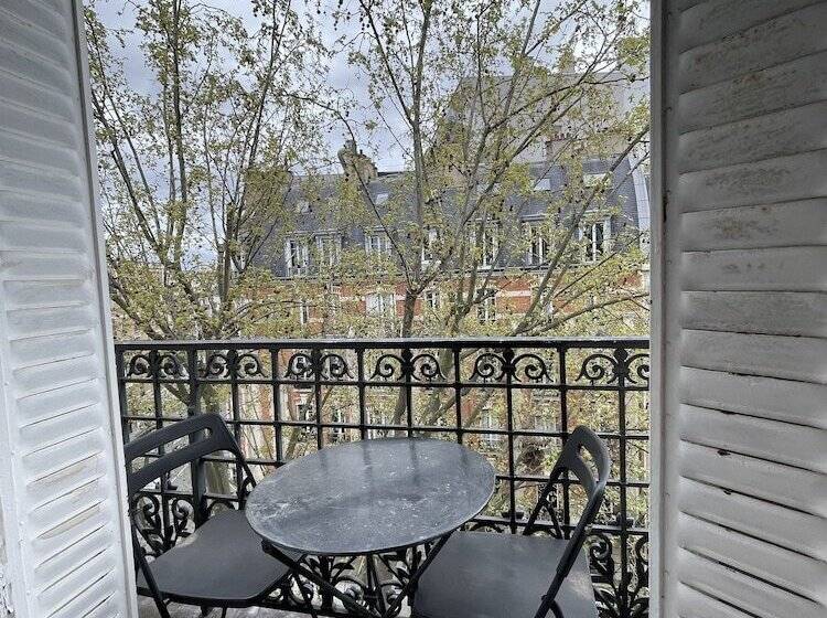 ホテル Hôtel Baudin