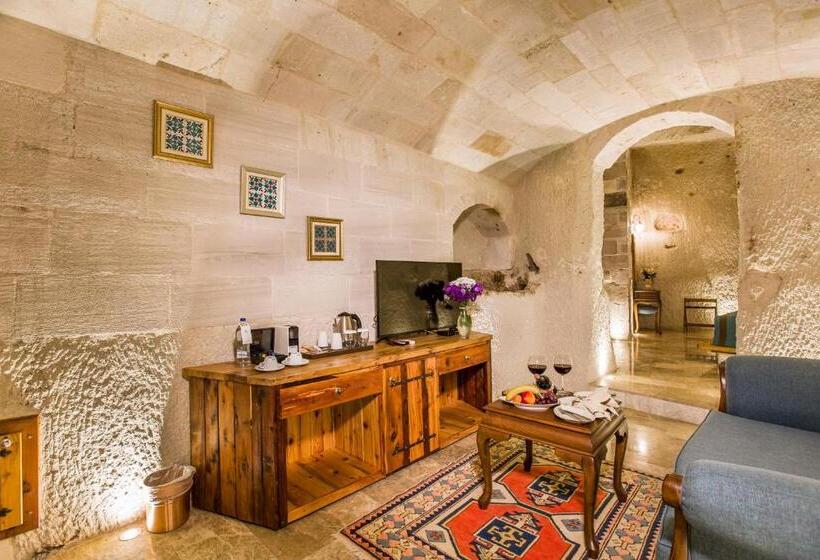 هتل Imperial Cave Suites & Spa