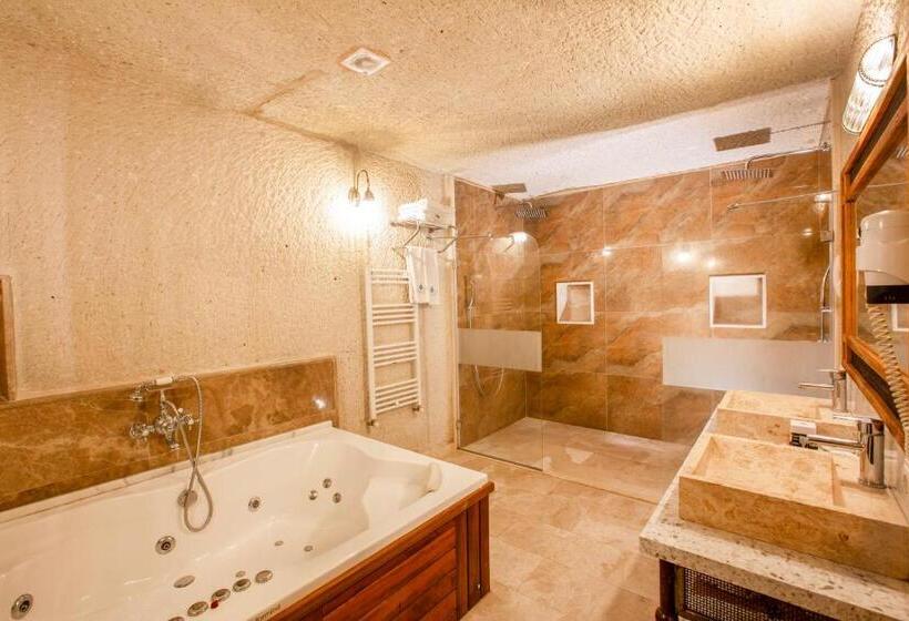 هتل Imperial Cave Suites & Spa