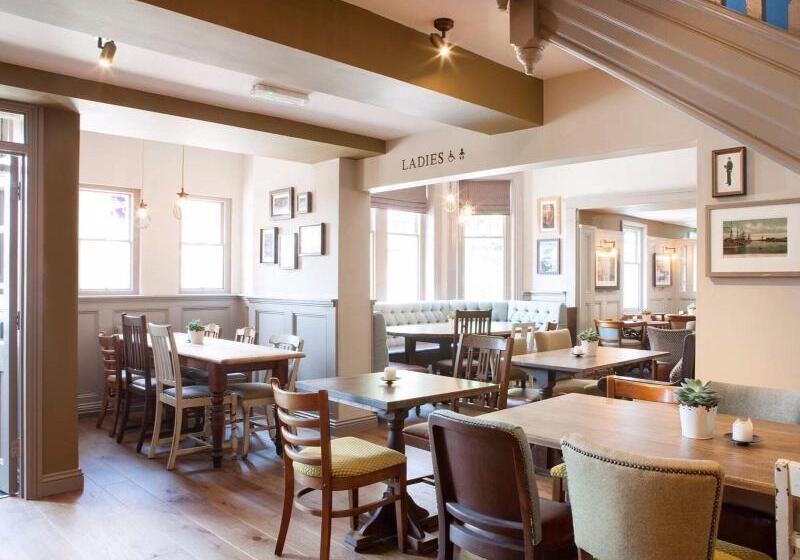 فندق Inn In The Park