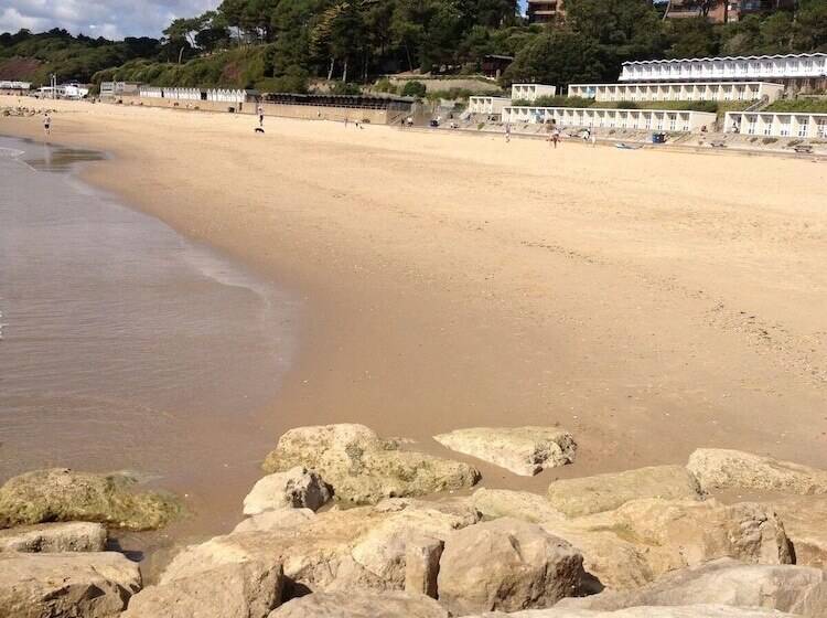 فندق Inn In The Park