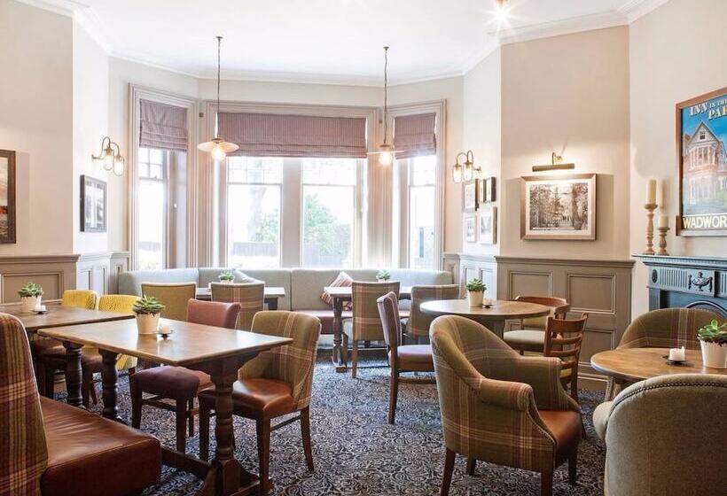 فندق Inn In The Park