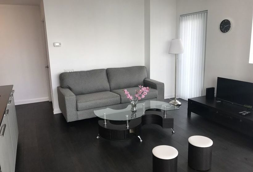 هتل Kashaneh at North York Center