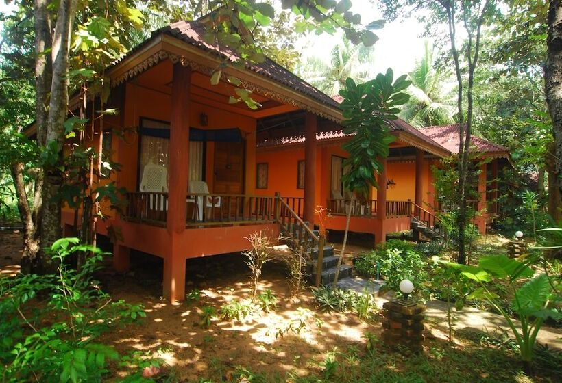 호텔 Lanta Pearl Beach Resort