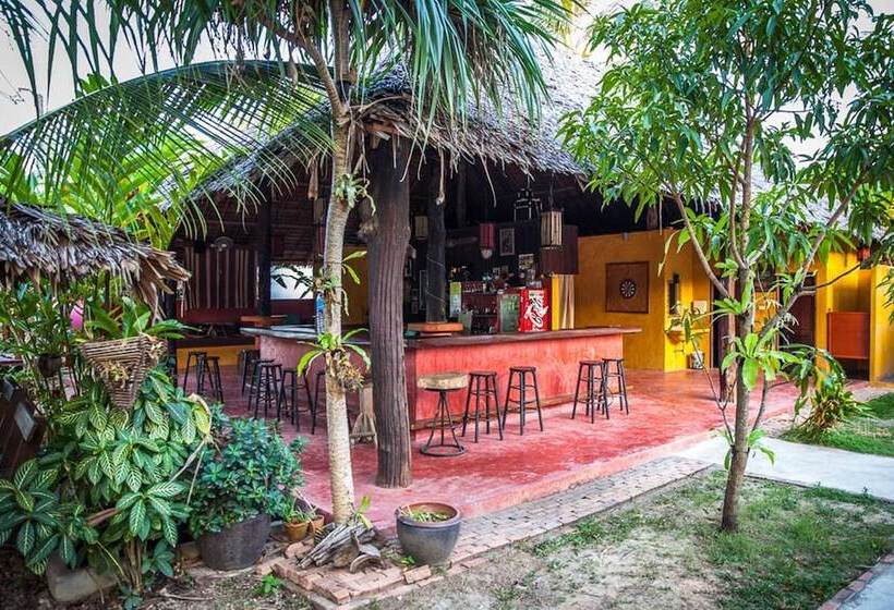 호텔 Lanta Pearl Beach Resort