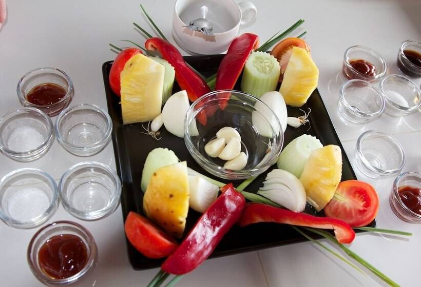 호텔 Lanta Pearl Beach Resort