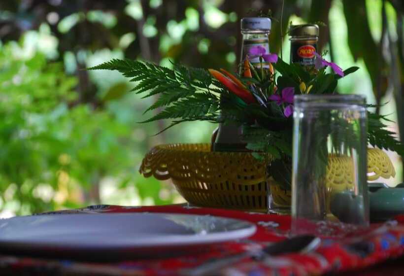 호텔 Lanta Pearl Beach Resort