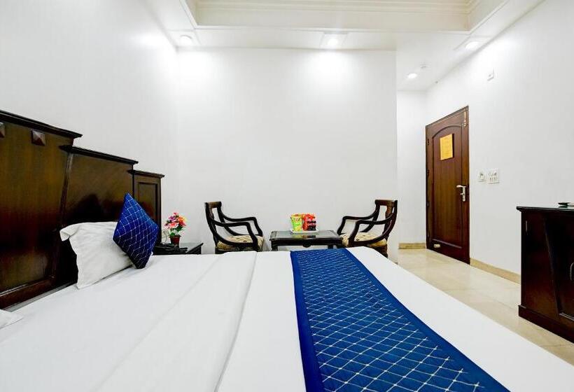 Отель Legend International Near New Delhi Railway Station