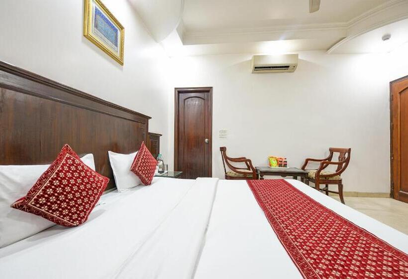 Отель Legend International Near New Delhi Railway Station