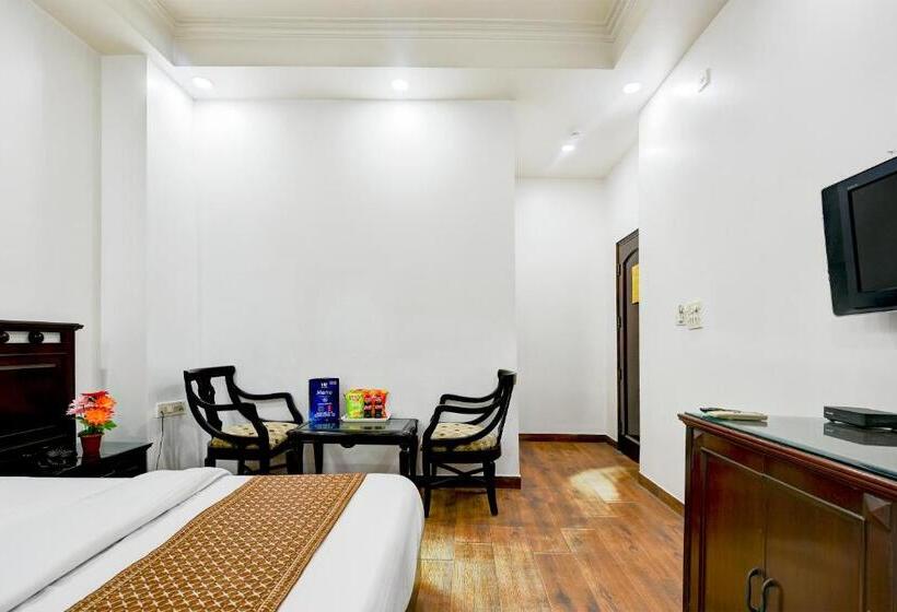 Отель Legend International Near New Delhi Railway Station