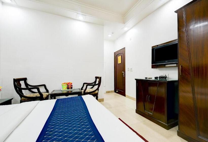 Отель Legend International Near New Delhi Railway Station