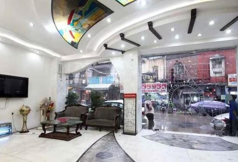 Отель Legend International Near New Delhi Railway Station