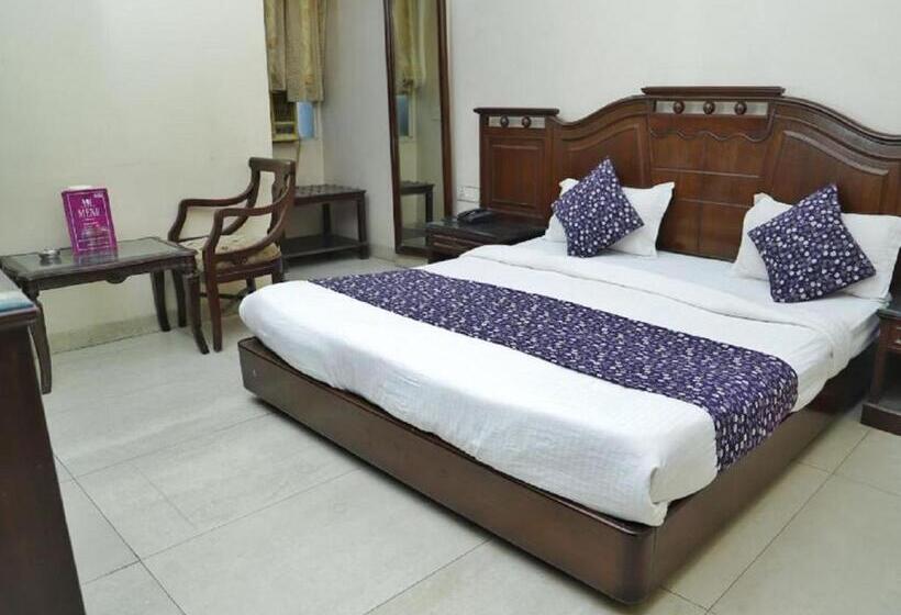 Отель Legend International Near New Delhi Railway Station