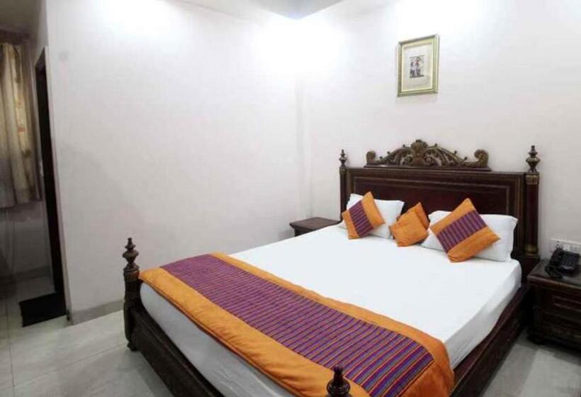 Отель Legend International Near New Delhi Railway Station