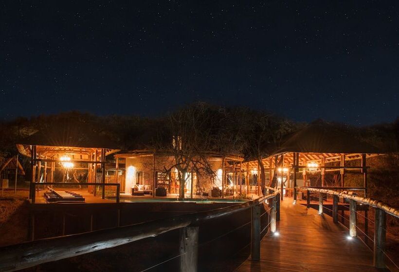 בית מלון כפרי Moditlo River Lodge