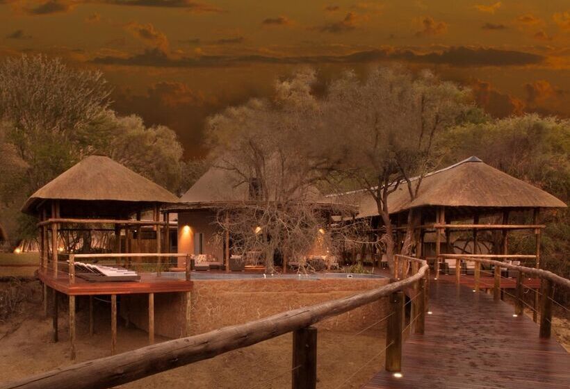 בית מלון כפרי Moditlo River Lodge