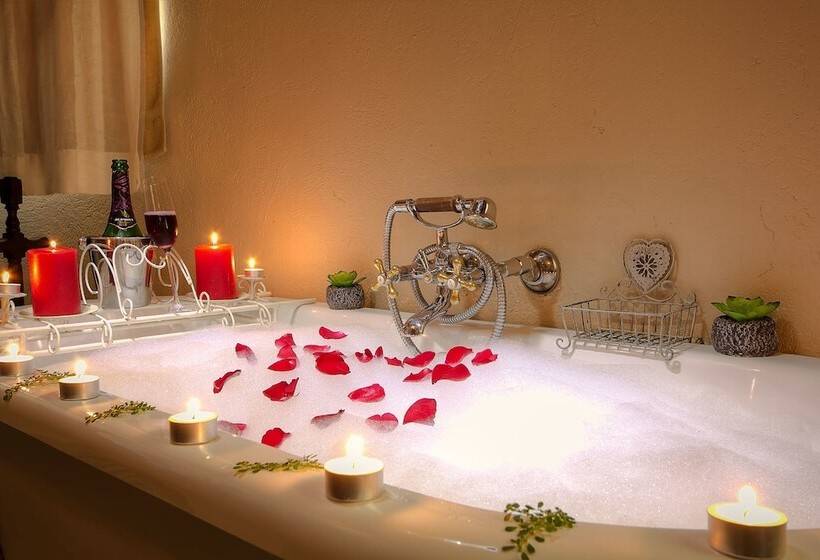 בית מלון כפרי Mvuradona Safari Lodge