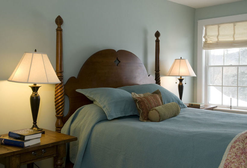 هتل Red Clover Inn And Restaurant