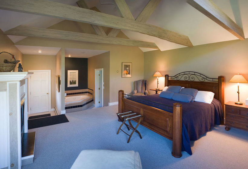 هتل Red Clover Inn And Restaurant