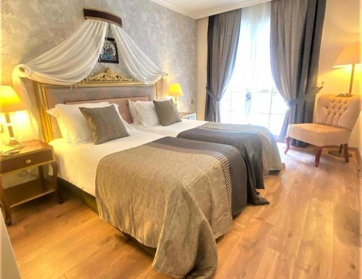 Отель Saint John