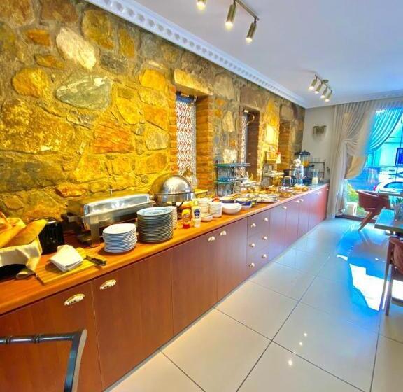 Отель Saint John