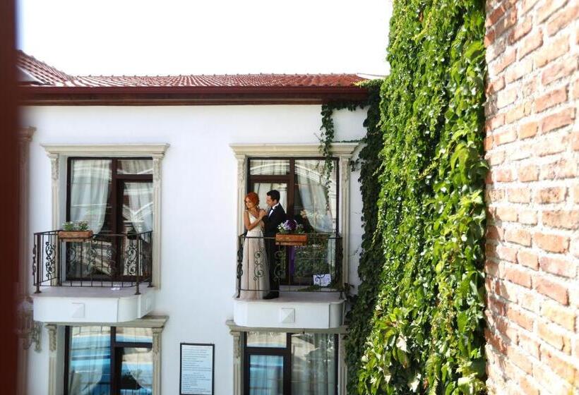 Отель Saint John