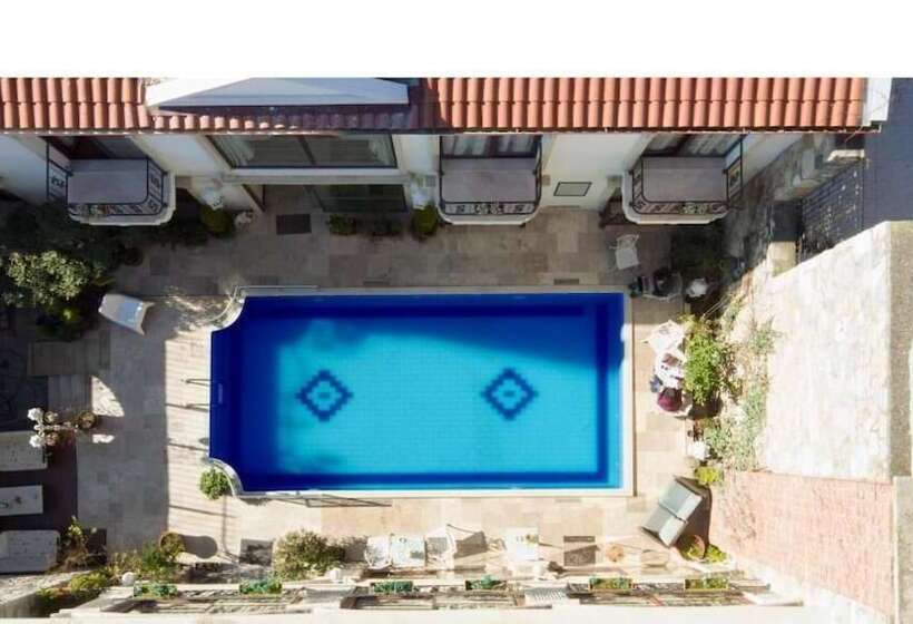 Отель Saint John