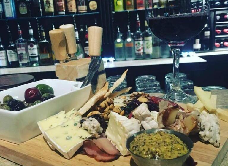 Отель The Bulldog