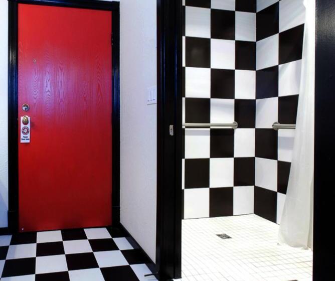 Отель The Bulldog