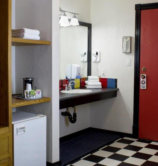 Отель The Bulldog