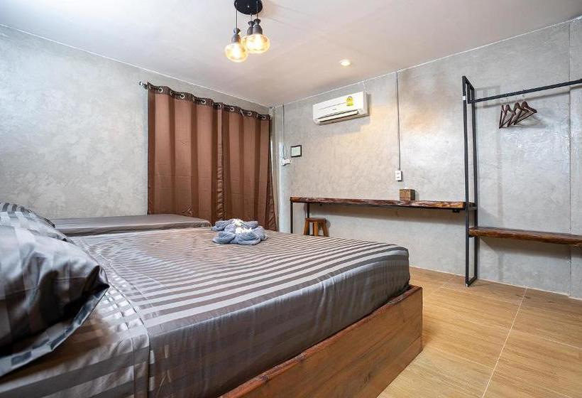 Отель The Cosy Sunset Beach Resort & Restaurant