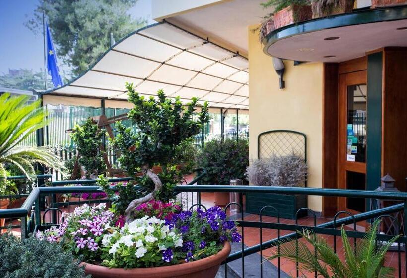هتل Villa Serena
