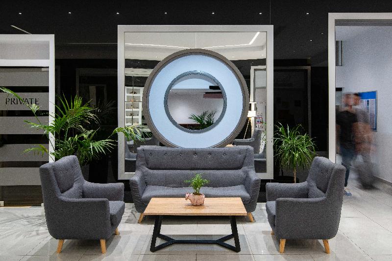 Отель Virginia Family Suites