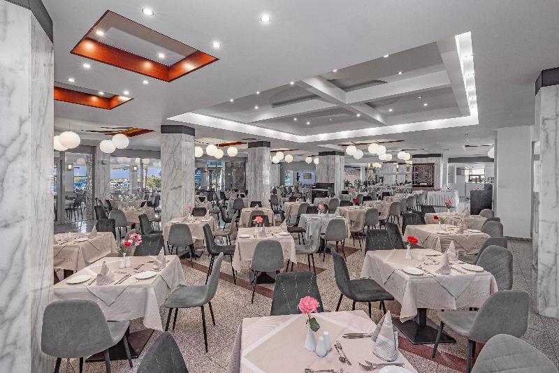 Отель Virginia Family Suites