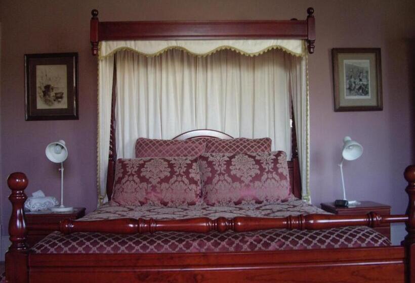 Lucinda B&b