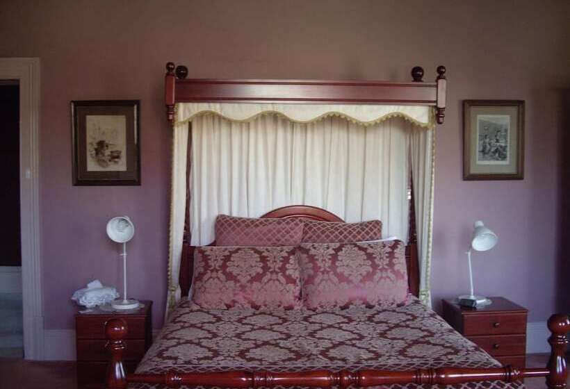 Lucinda B&b