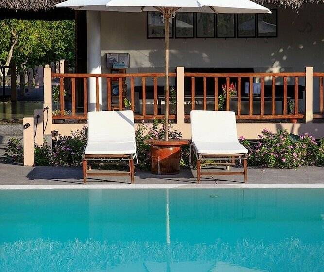 Mekong Riverside Boutique Resort & Spa